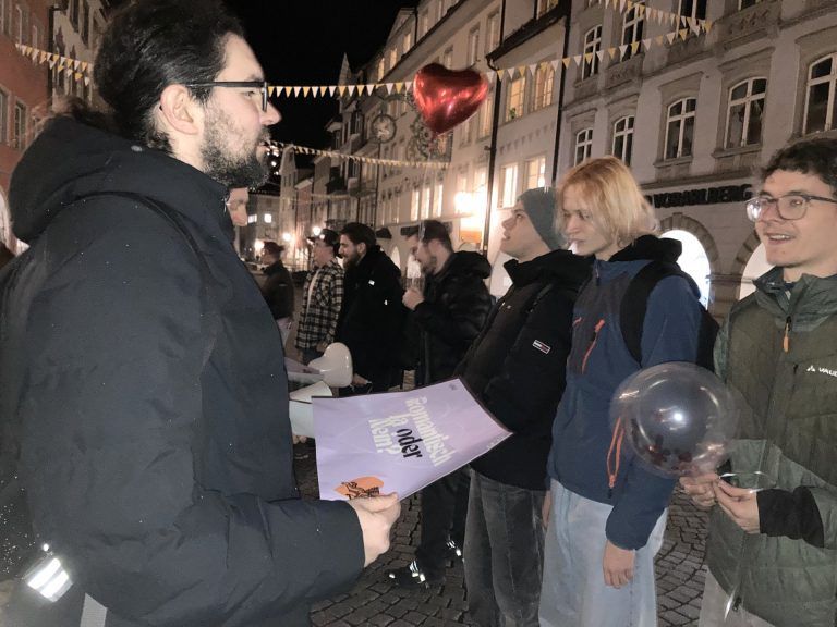 Valentinstag Junge Kirch