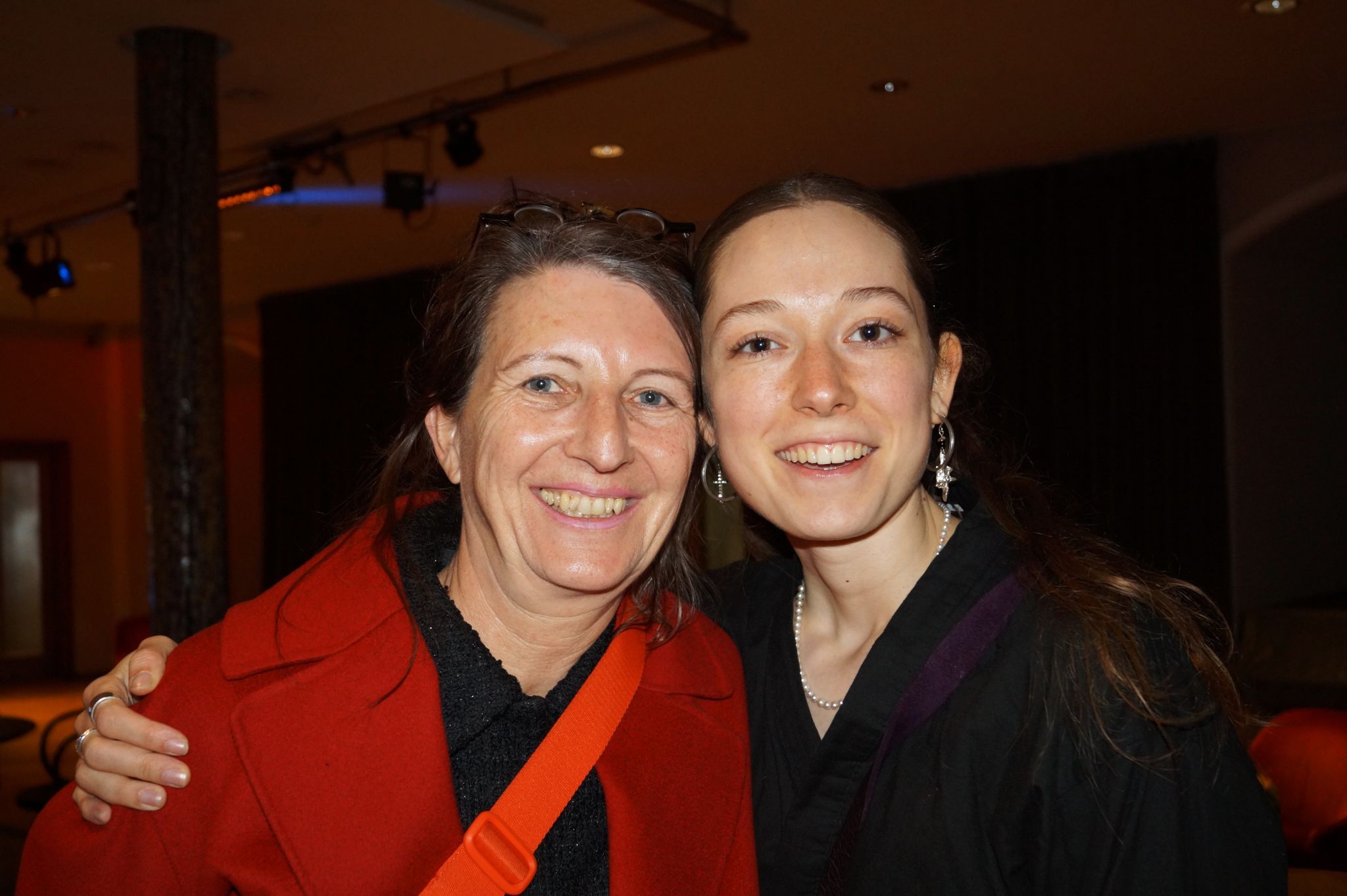 Autorin Daniela Egger und Schauspielerin Josepha Yen