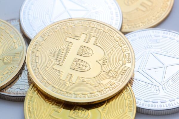 Bitcoin steigt über 74.000 US-Dollar