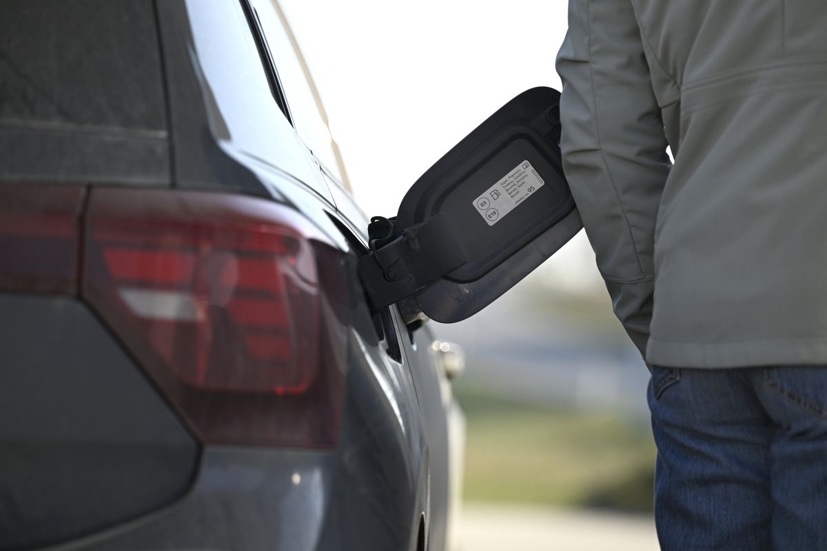 Diesel in Österreich am Mittwoch teurer, Benzin billiger