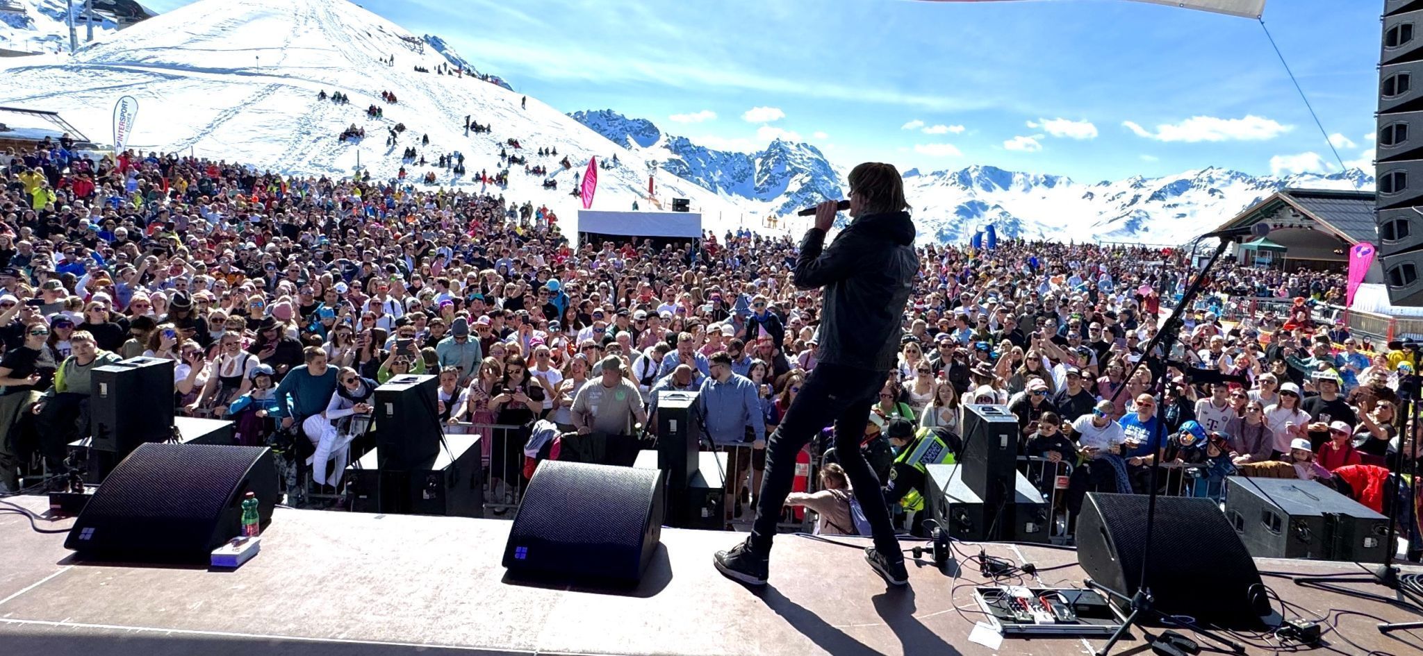 Mickie Krause on Stage