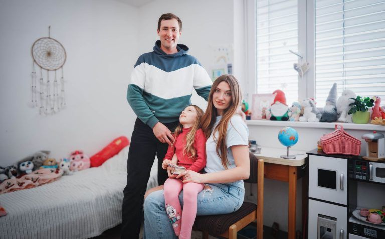 Michael Rünzller plus Familie aus der Ukraine