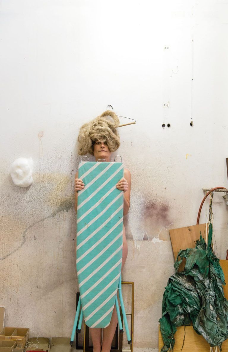 Am liebsten trage ich ein Bügelbrett, 2018