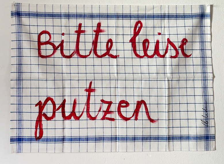 Rechtschaffende Wut auf einem Küchentuch