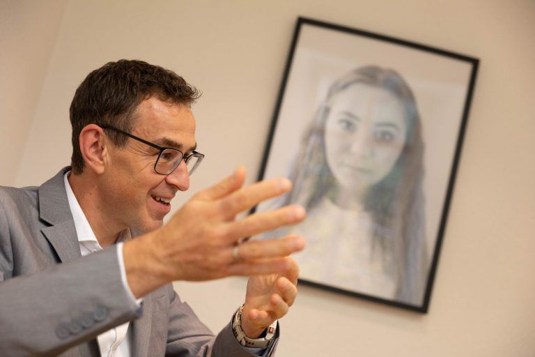 Jung, kriminell, Migrationshintergrund?