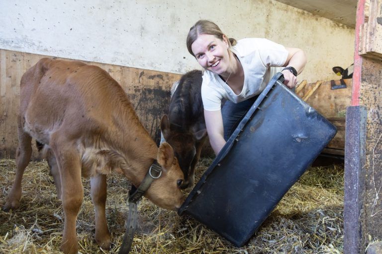 Zwischen Stall und Verantwortung: Der Alltag einer jungen Bäuerin aus dem Bregenzerwald