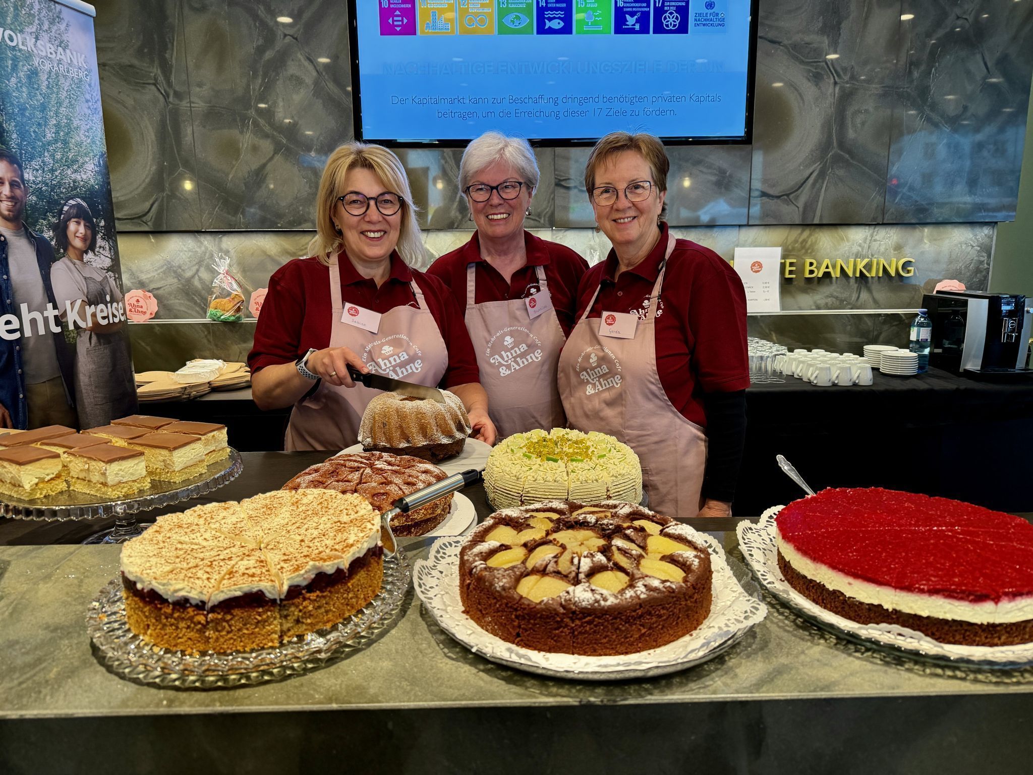 Kuchen Künstlerinnen Sabine Töplitzer, Brunhilde Nagel, Gerda Kuen