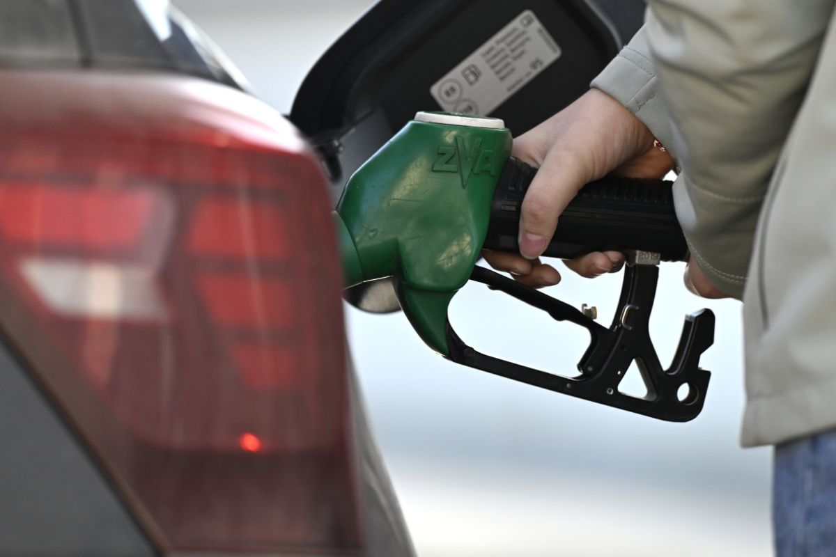 Verlängerung der Spritpreisbremse in Schwebe