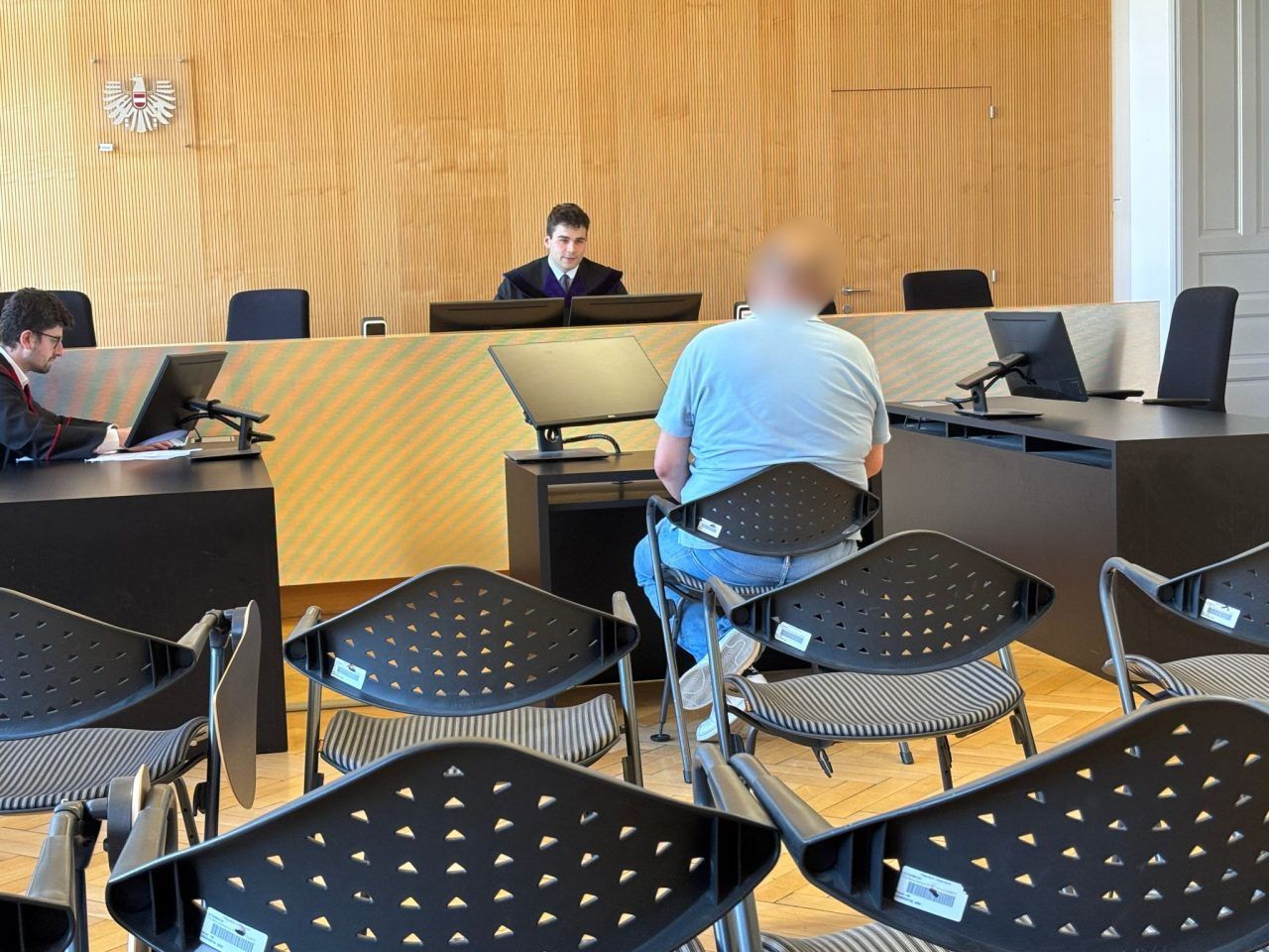 Mehrfach vorbestraft und "im Vollrausch" mit dem Tod gedroht: Urteil gesprochen