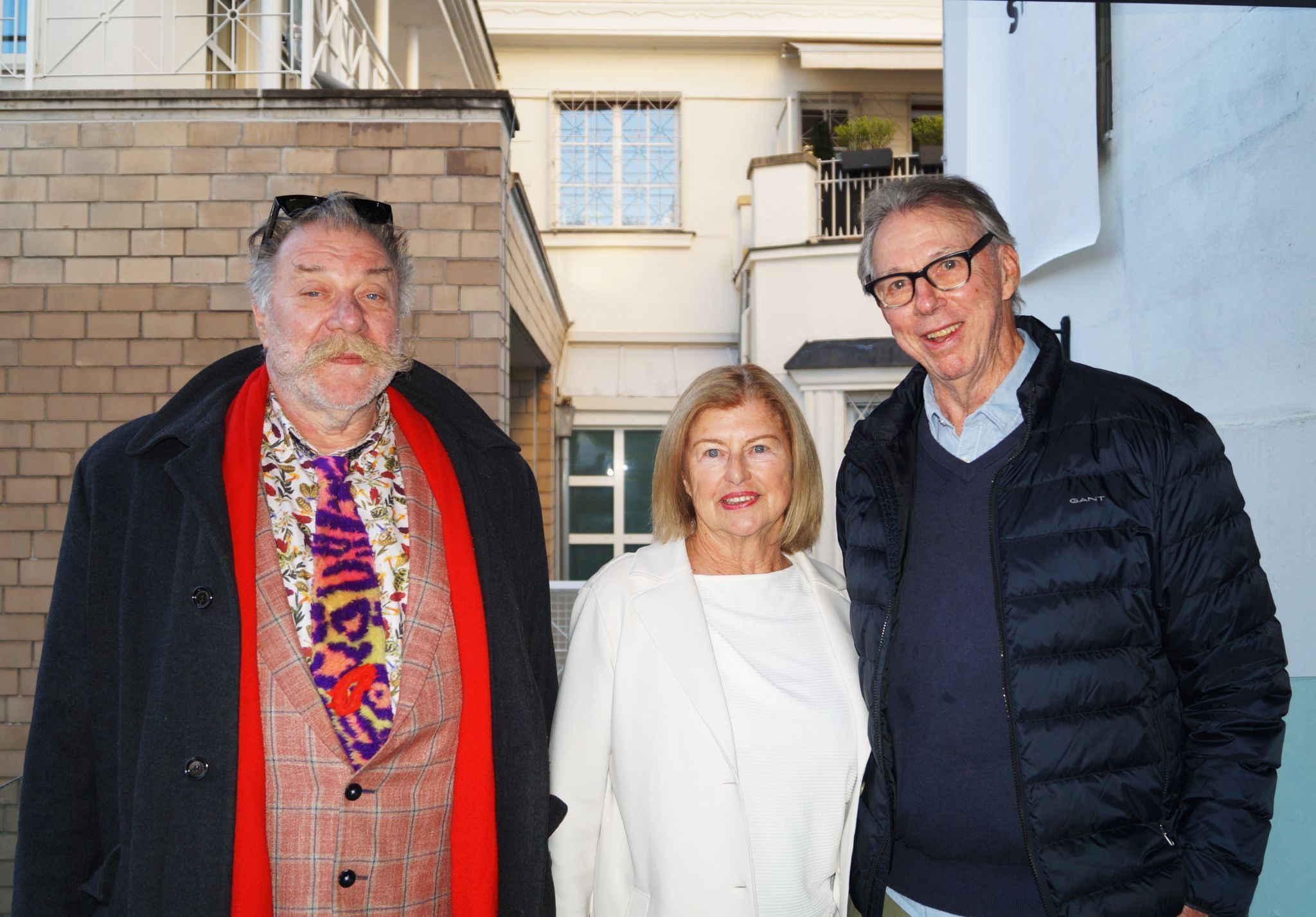 Willy Meusburger im Gespräch mit Henriette und Gabriel Rüf