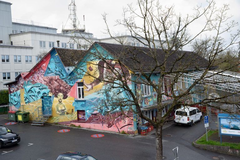 Autorinnen-Porträt Sarah Kuratle