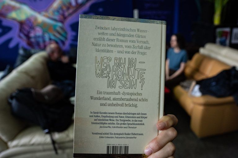 Autorinnen-Porträt Sarah Kuratle