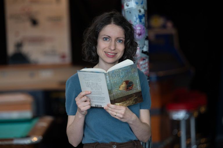 Autorinnen-Porträt Sarah Kuratle