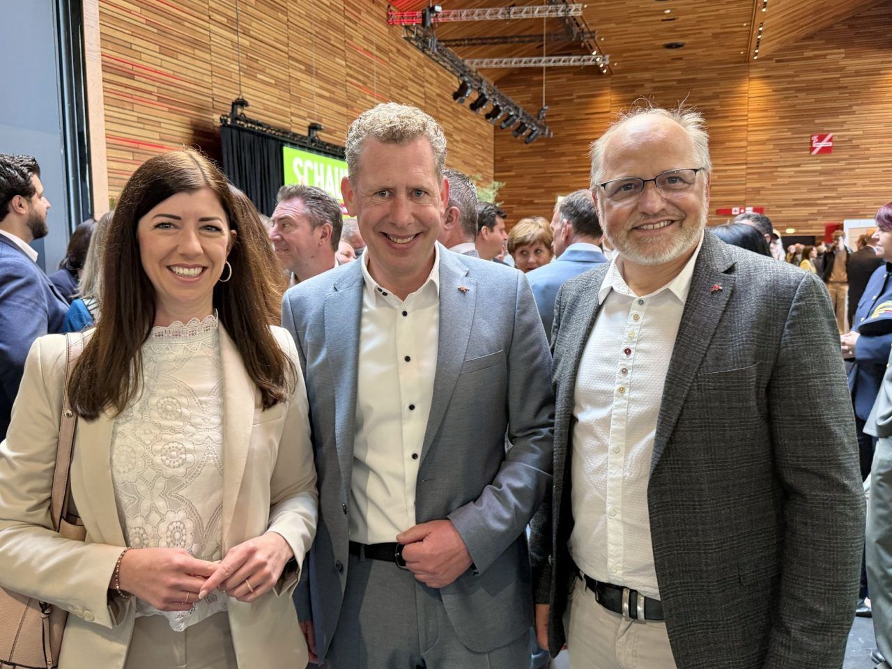 Viel Prominenz bei der Eröffnung der Frühjahrsmesse