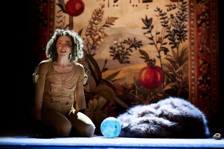 SHOSHA - Die Geschichte eines jüdischen Hundes