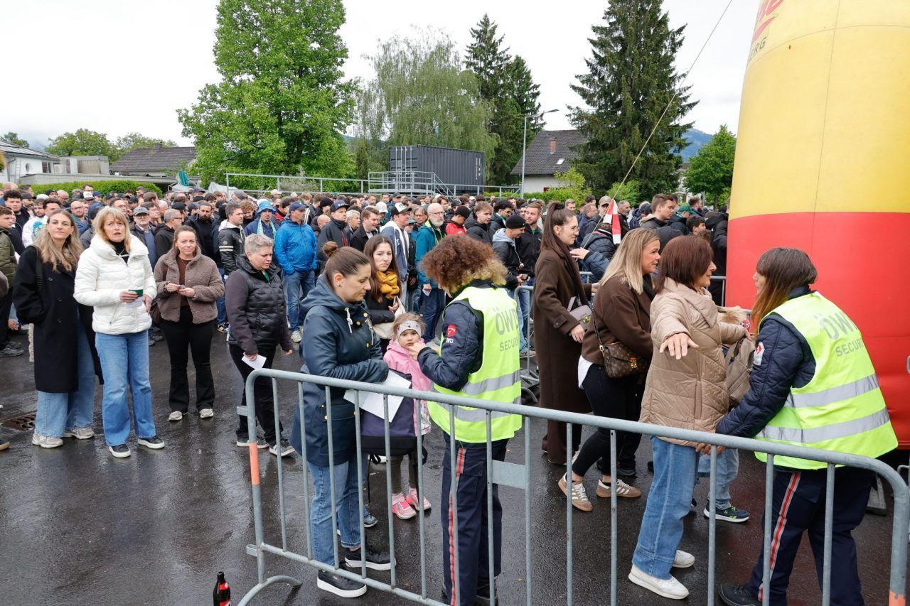 Mit dem Schlusspfiff brachen alle Dämme