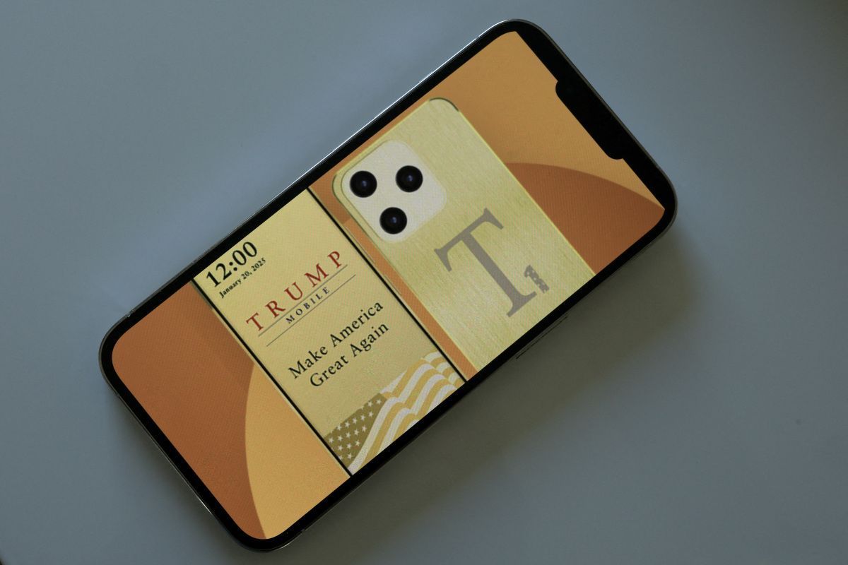 Goldfarbenes Trump-Smartphone wird nun ausgeliefert