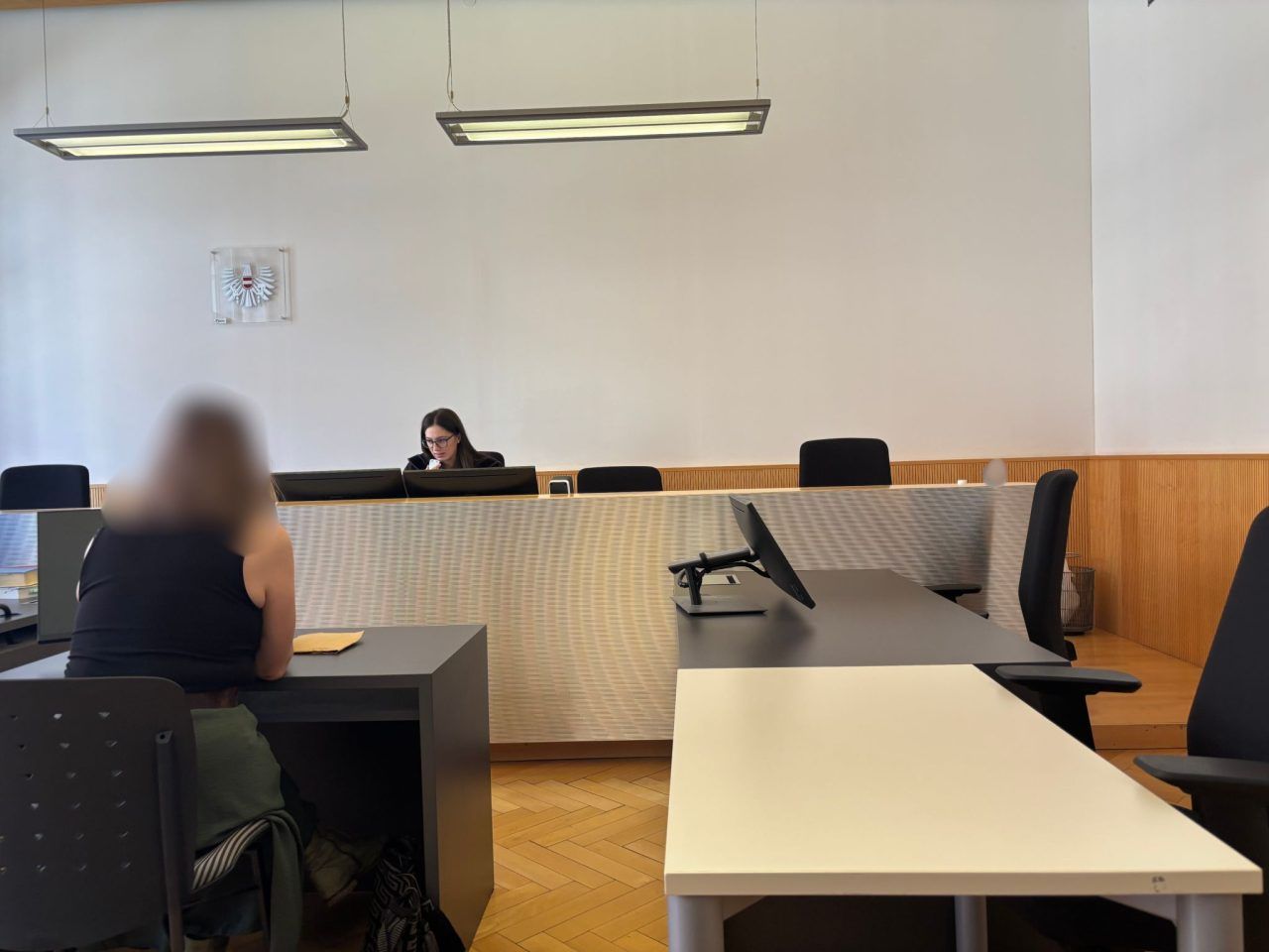 Reflexartig geschlagen: 39-Jährige muss sich vor Gericht verantworten