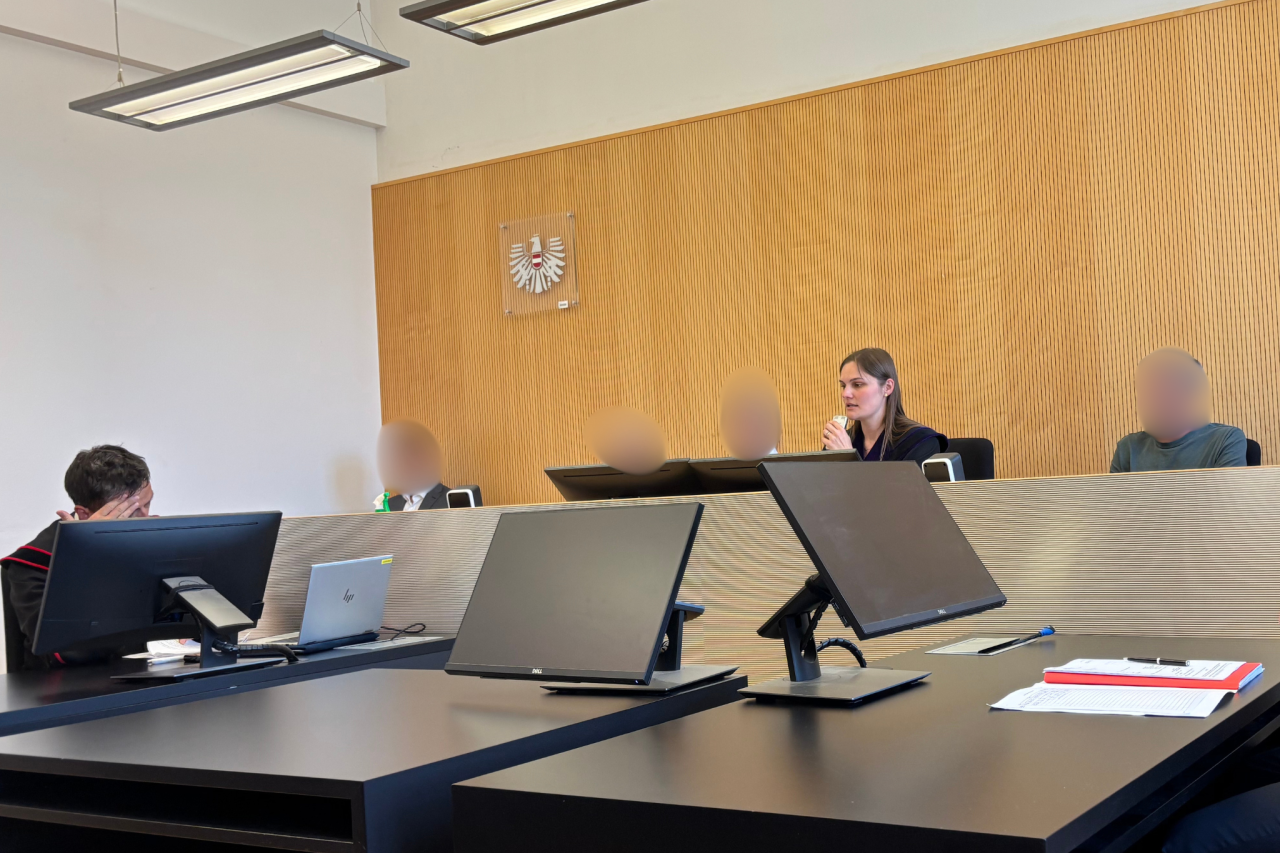Kiloweise Cannabis: Drei Männer wegen Suchtgifthandels vor Gericht