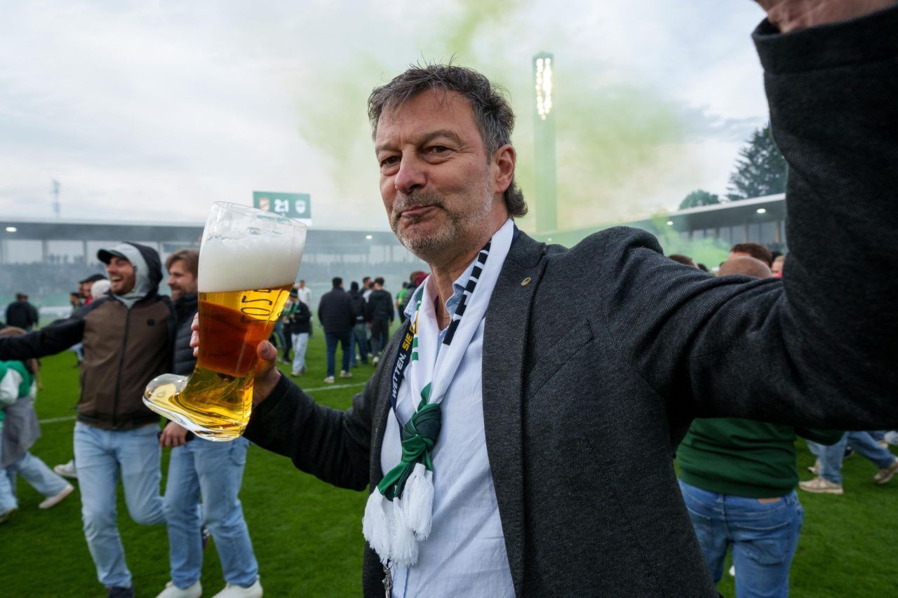 Mit dem Schlusspfiff brachen alle Dämme