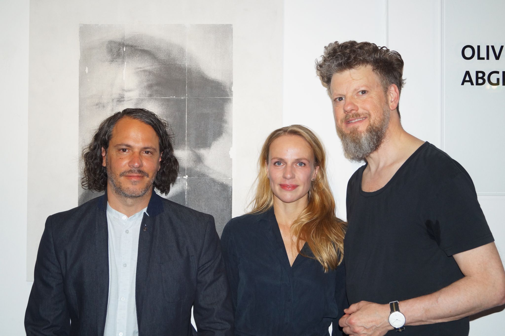 Künstler Oliver Ajkovic und die Schauspieler Katrin Jaehne und Johannes Gabl