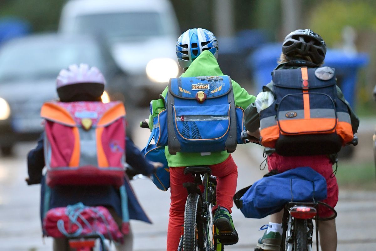 Viele Kinder auf Fahrrädern im Vorjahr im Straßen-Verkehr verletzt
