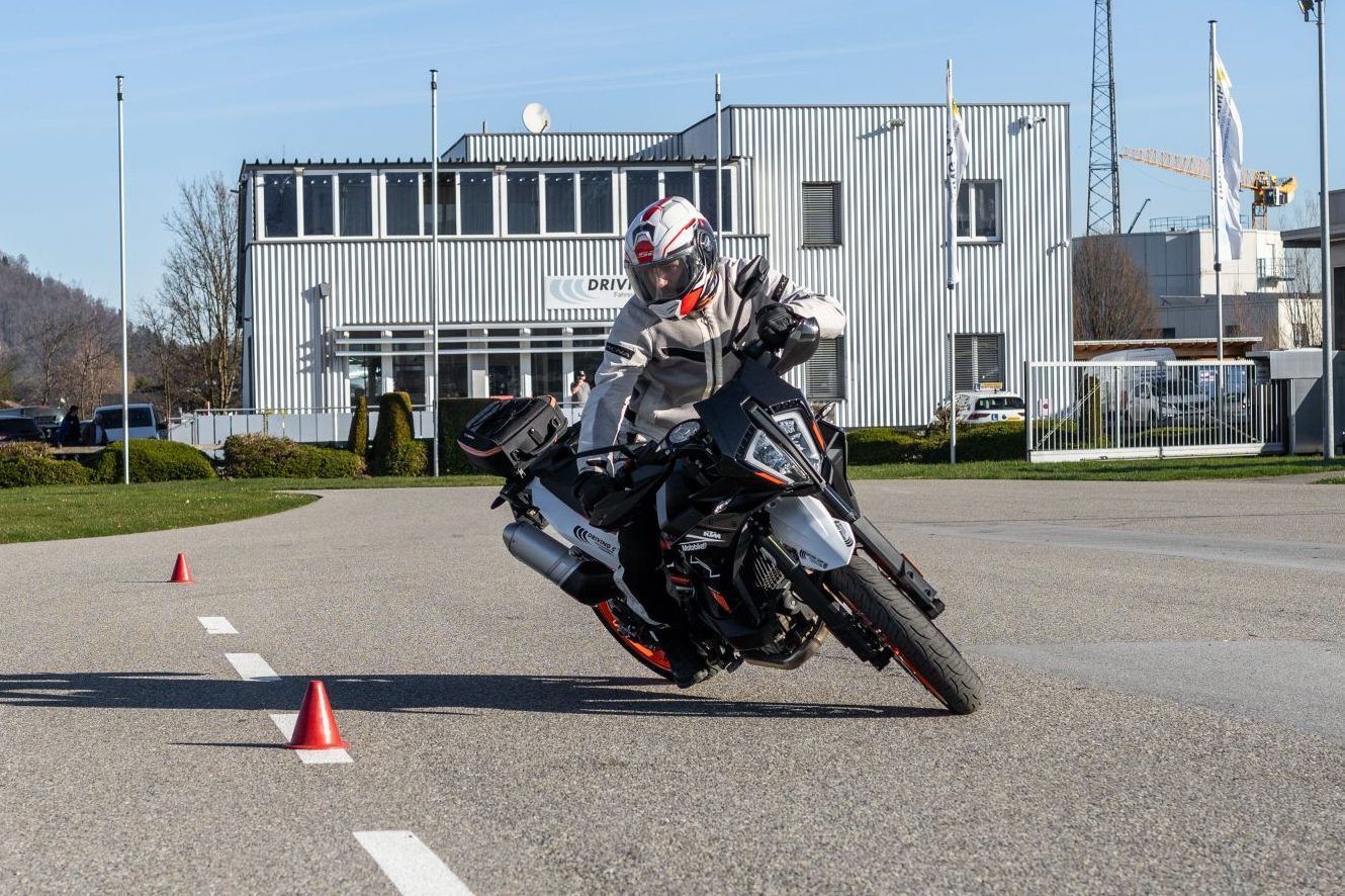 Unfallfrei durch die Saison: Die wichtigsten Tipps vom Motorrad-Profi