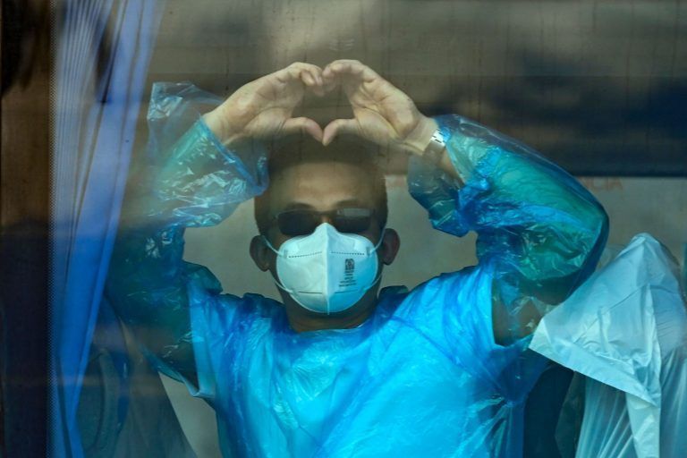 TOPSHOT-SPAIN-HEALTH-HANTAVIRUS-ILLNESS-TOURISM