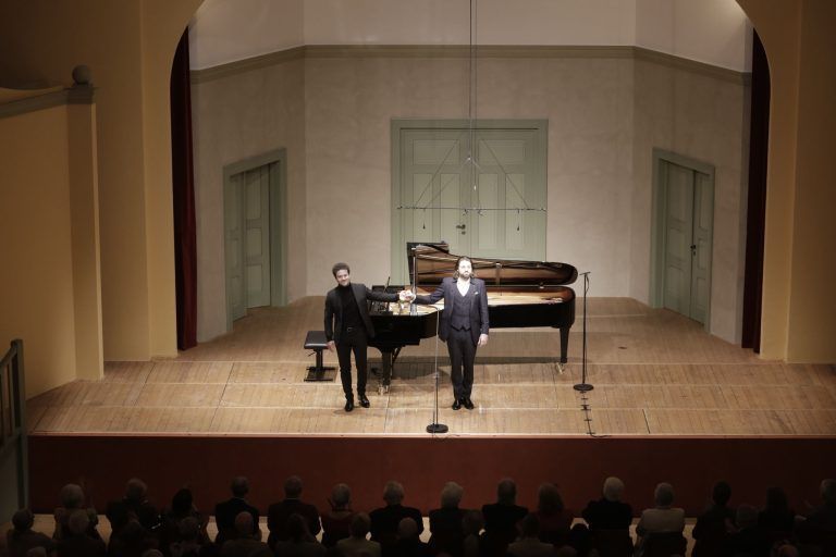 Konstantin Krimmel, Ammiel Bushakevitz