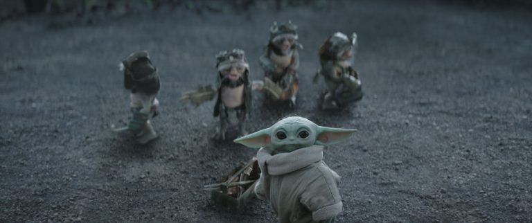 STAR WARS: THE MANDALORIAN AND GROGU