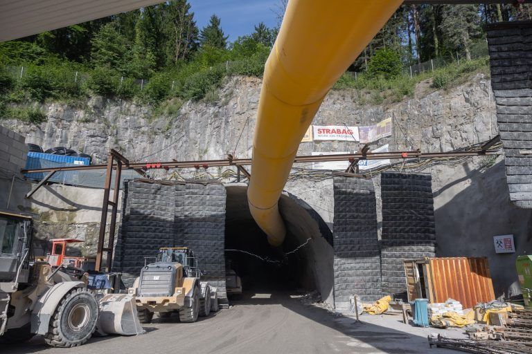Stadttunnel: Wie sich die Mineure Meter für Meter durch den Berg arbeiten