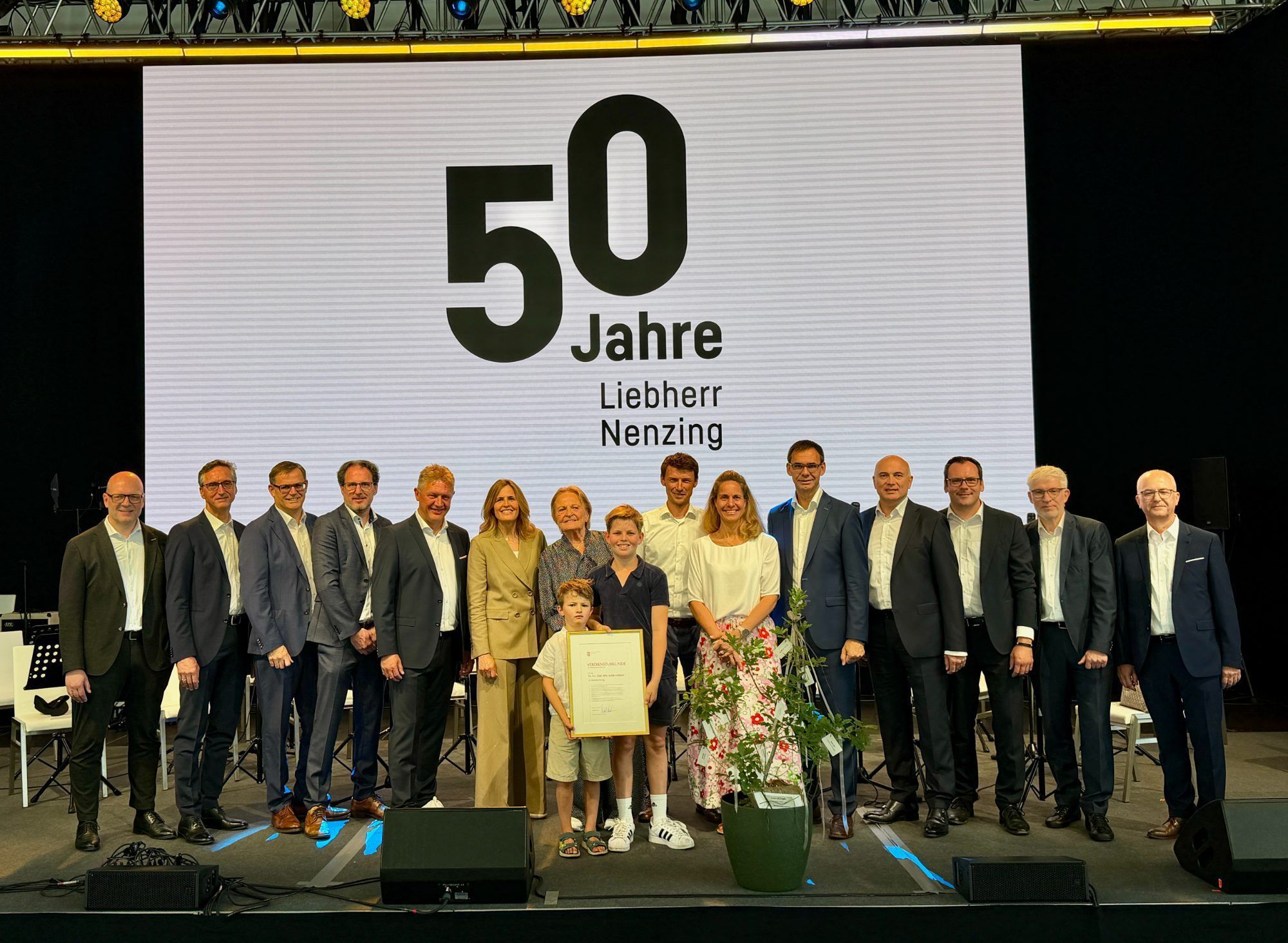 Unternehmer Familie mit Führungsteam und LH