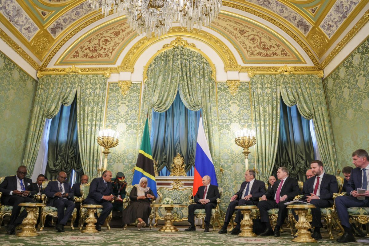 Putin trifft Journalisten bei Wirtschaftsforum