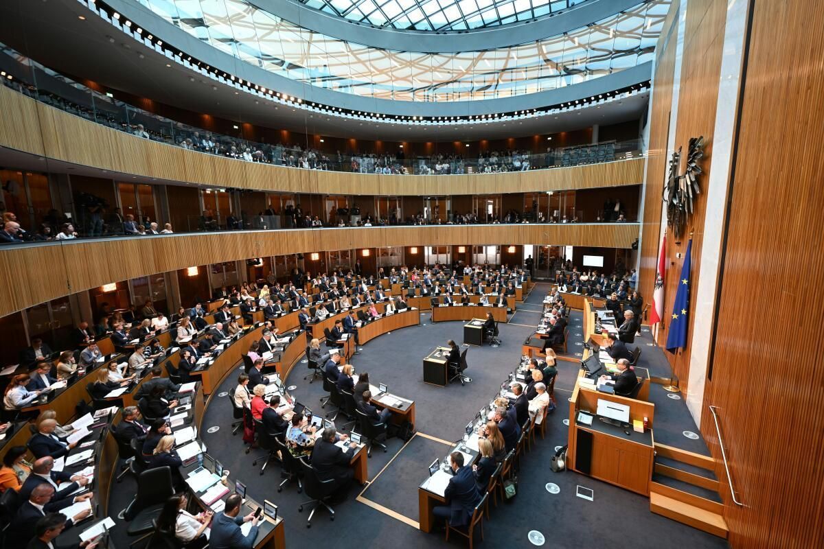 Nationalrat mit Budgetdebatte und EABG
