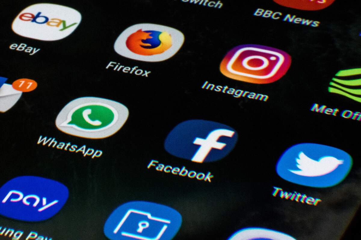 Kanada will Social Media für Unter-16-Jährige verbieten