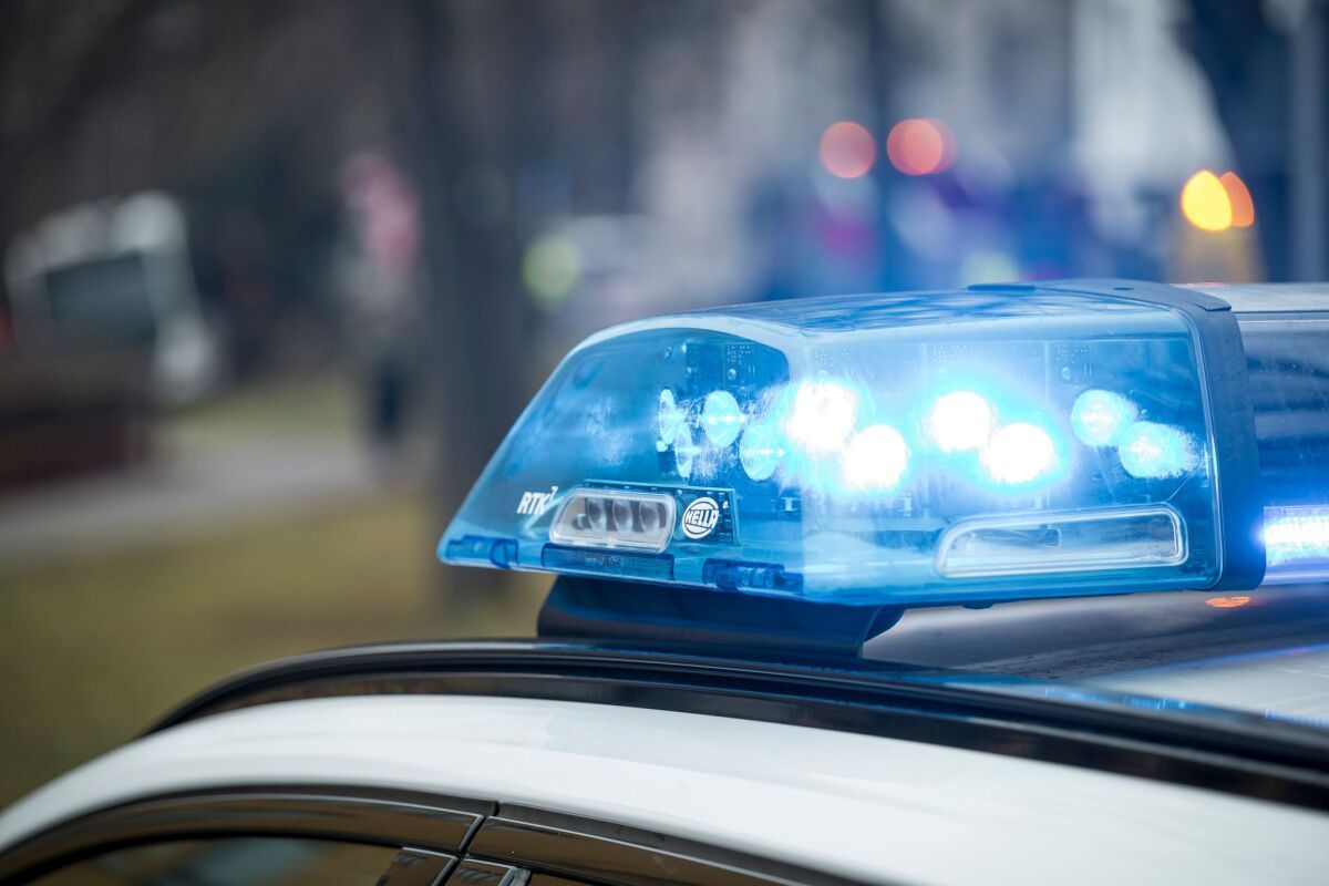 Wohnwagen mit schlafendem Mann in Deutschland gestohlen