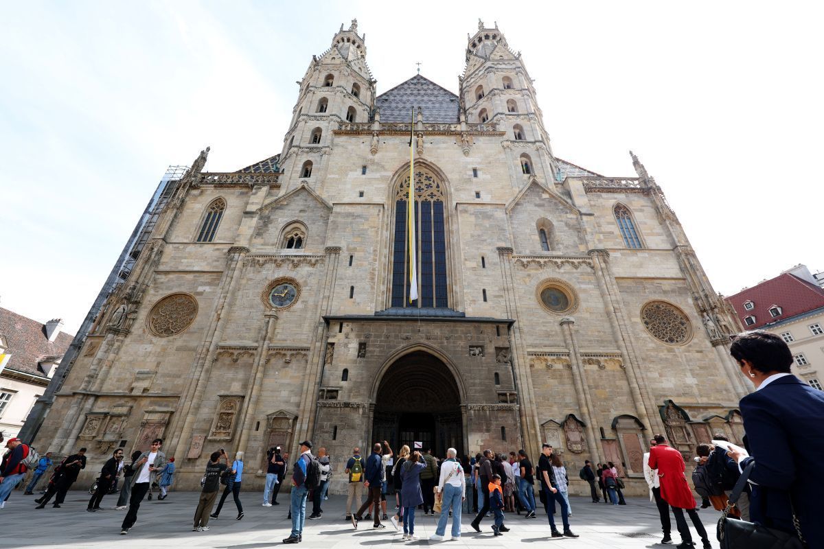 Arbeiten am Riesentor des Stephansdoms