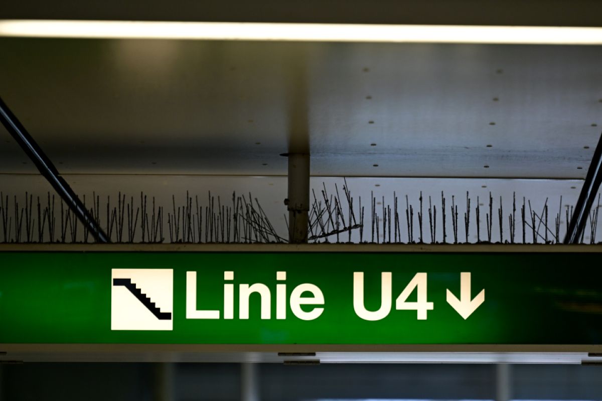 Mann wollte U-Bahngleise in Wien queren und starb