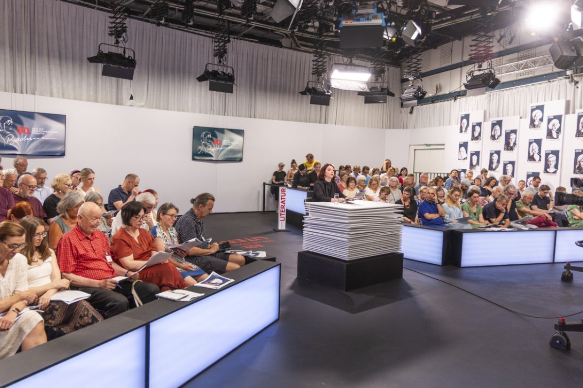 Viel Lob und große Hitze zum Auftakt des Bachmann-Wettlesens