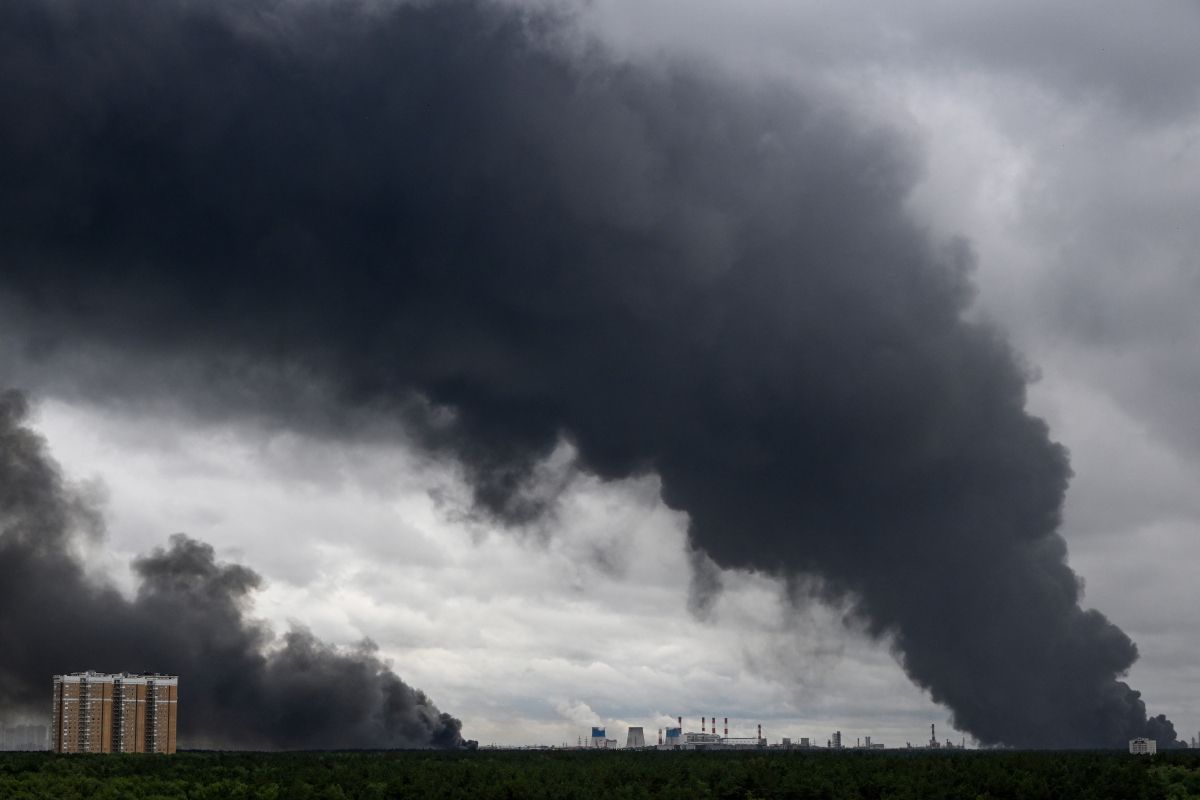 Selenskyj: Erneut zwei Raffinerien in Russland angegriffen
