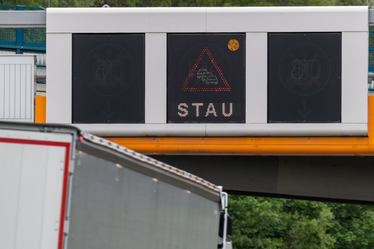 Südautobahn in Kärnten nach schwerem Unfall gesperrt