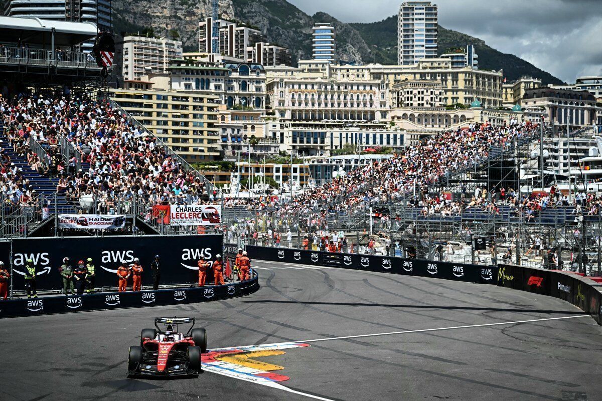 Ferrari gibt im ersten Training in Monte Carlo das Tempo vor