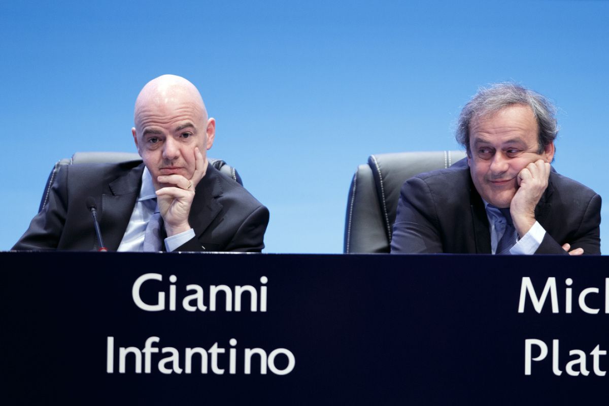 Platini zeigt FIFA-Präsident Infantino wegen Verschwörung an