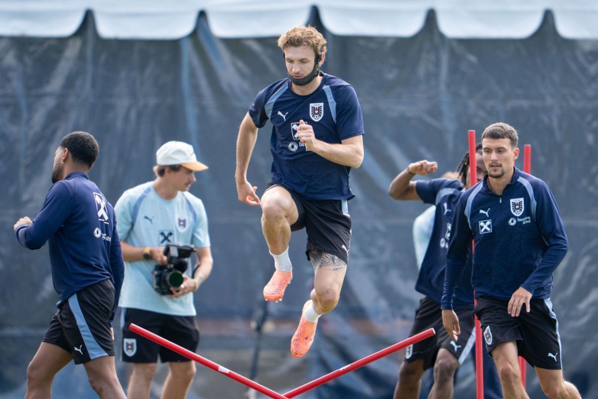 ÖFB-Team im Samstag-Training vollzählig - Posch mit Maske
