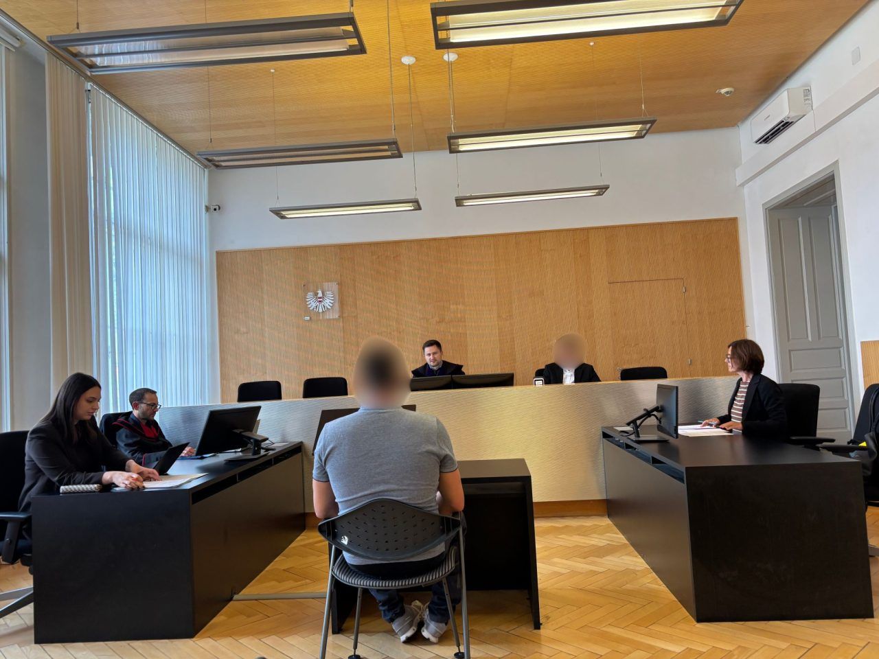 Nacktbild der Ex verschickt - doch eine Frage ist entscheidend