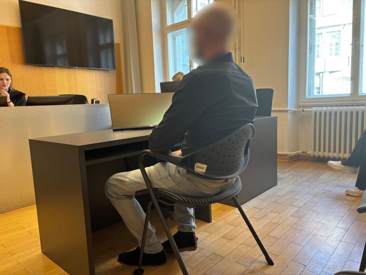 Tat aus Liebe führt auf die Anklagebank