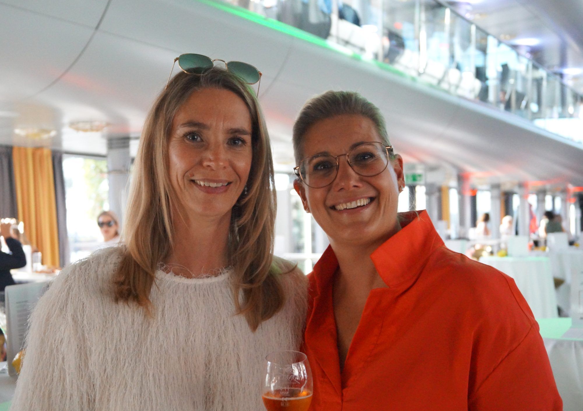Brigitte Singer und Elke Engel mögen das Flair der Sonnenkönigin