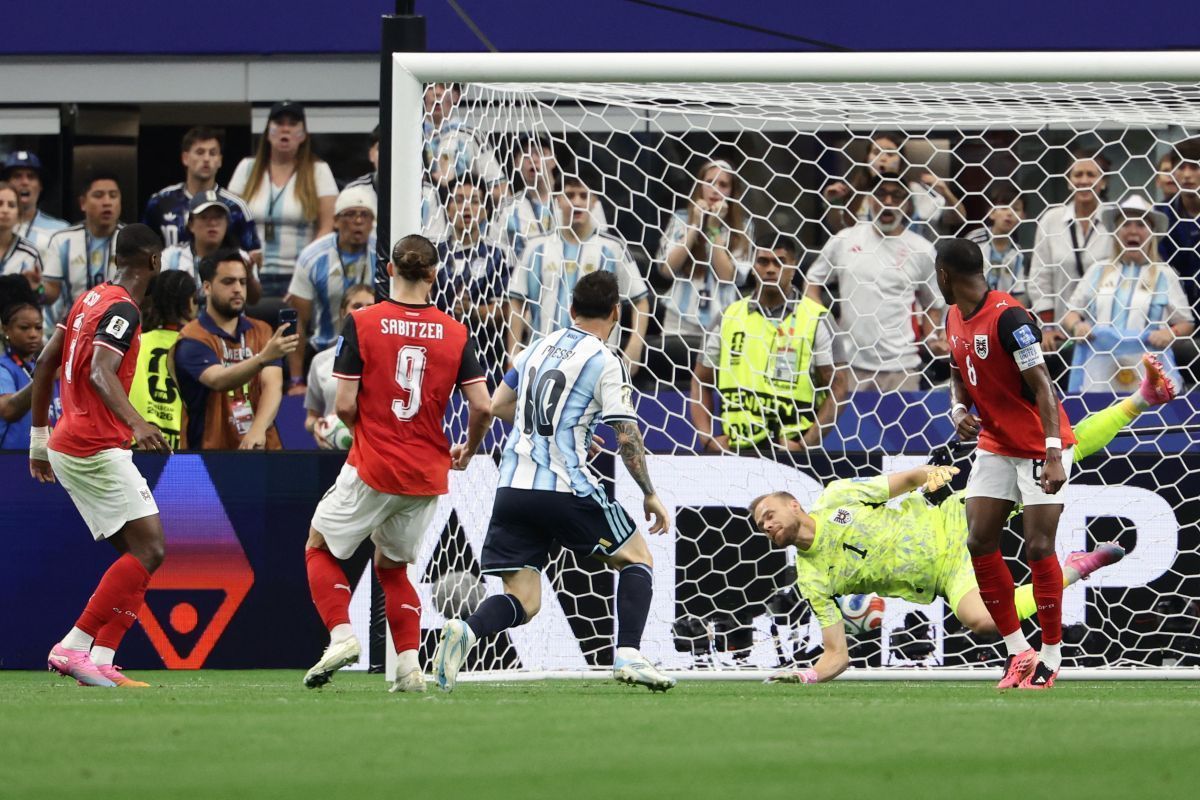 Argentinien besiegt Österreich bei Fußball-WM 2:0