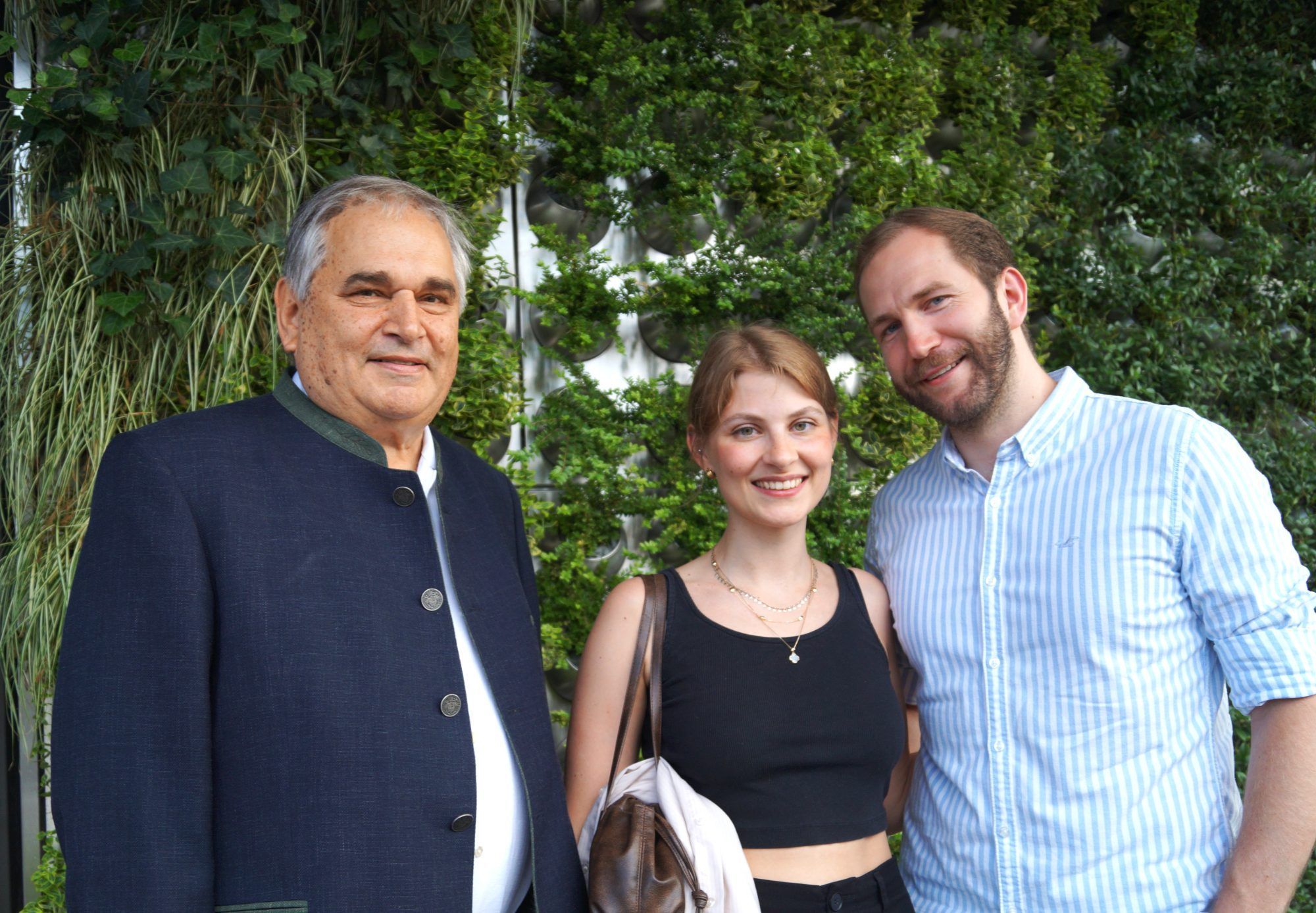 Karl Müller, Architekt und Tischler Daniel Versluis und Sarah Grasberger