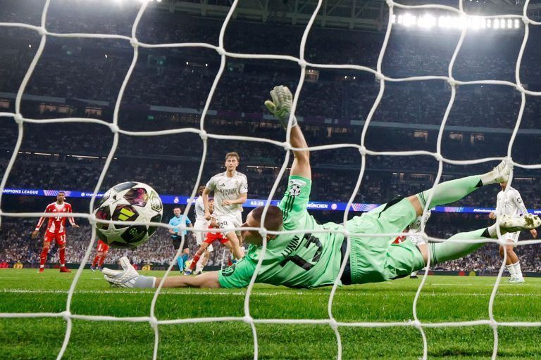 TOPSHOT-FBL-EUR-C1-REAL MADRID-BAYERN MUNICH
